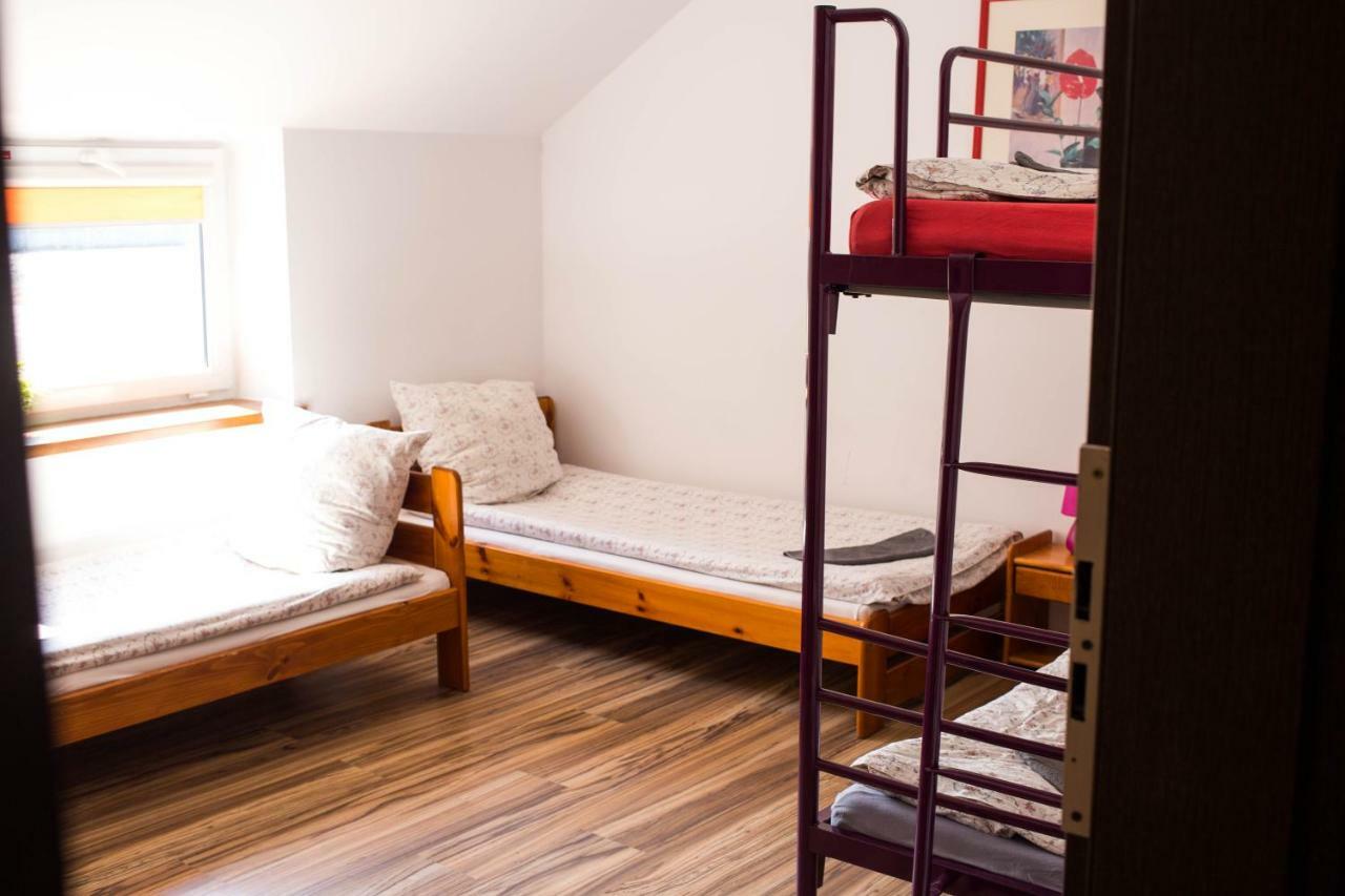 Hostal Okecie 39 - I Parking Blisko Lotnisko Okecie Varsovia